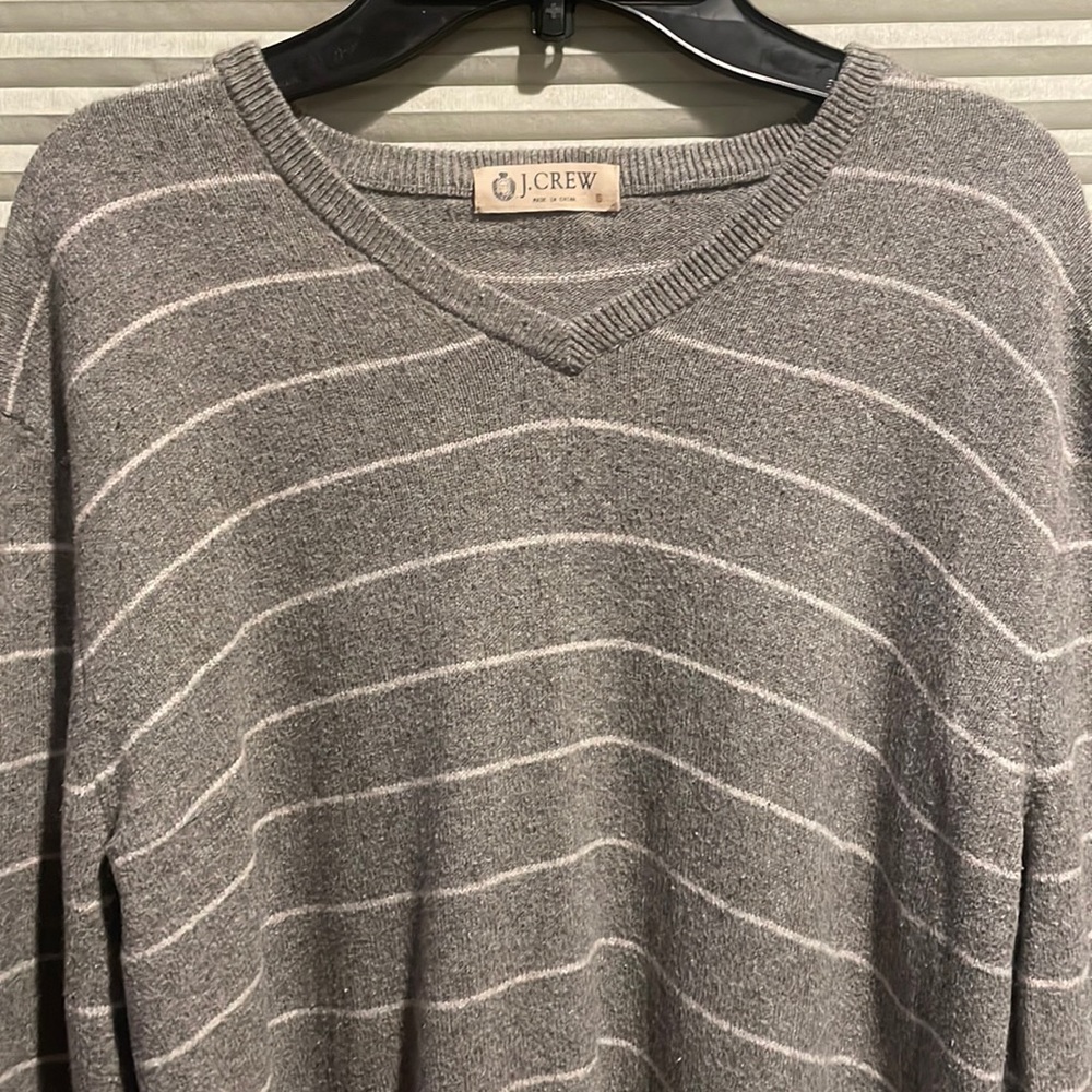Men’s J. Crew V-Neck Sweater Size Small